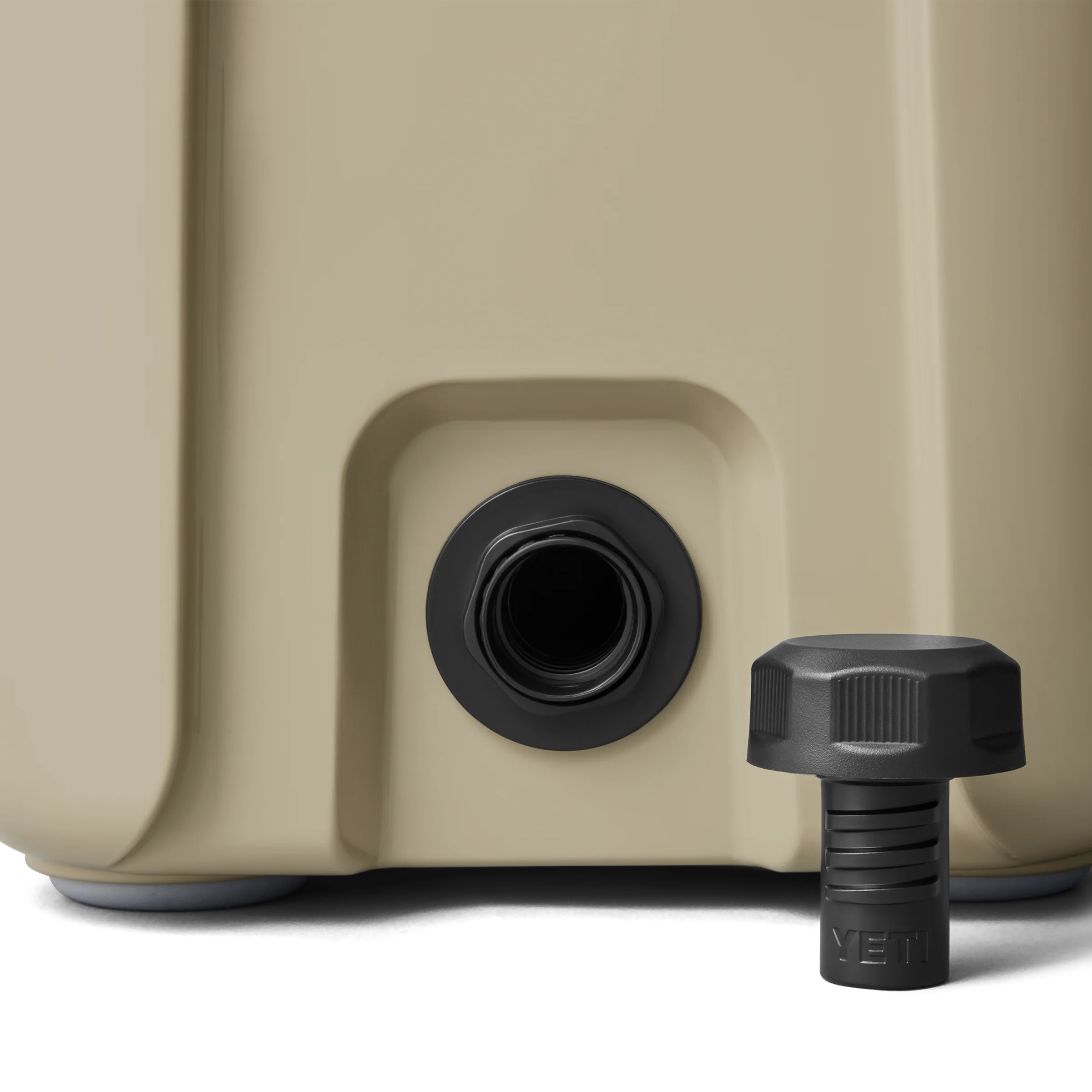 Roadie® 15 Cool Box - Image 8