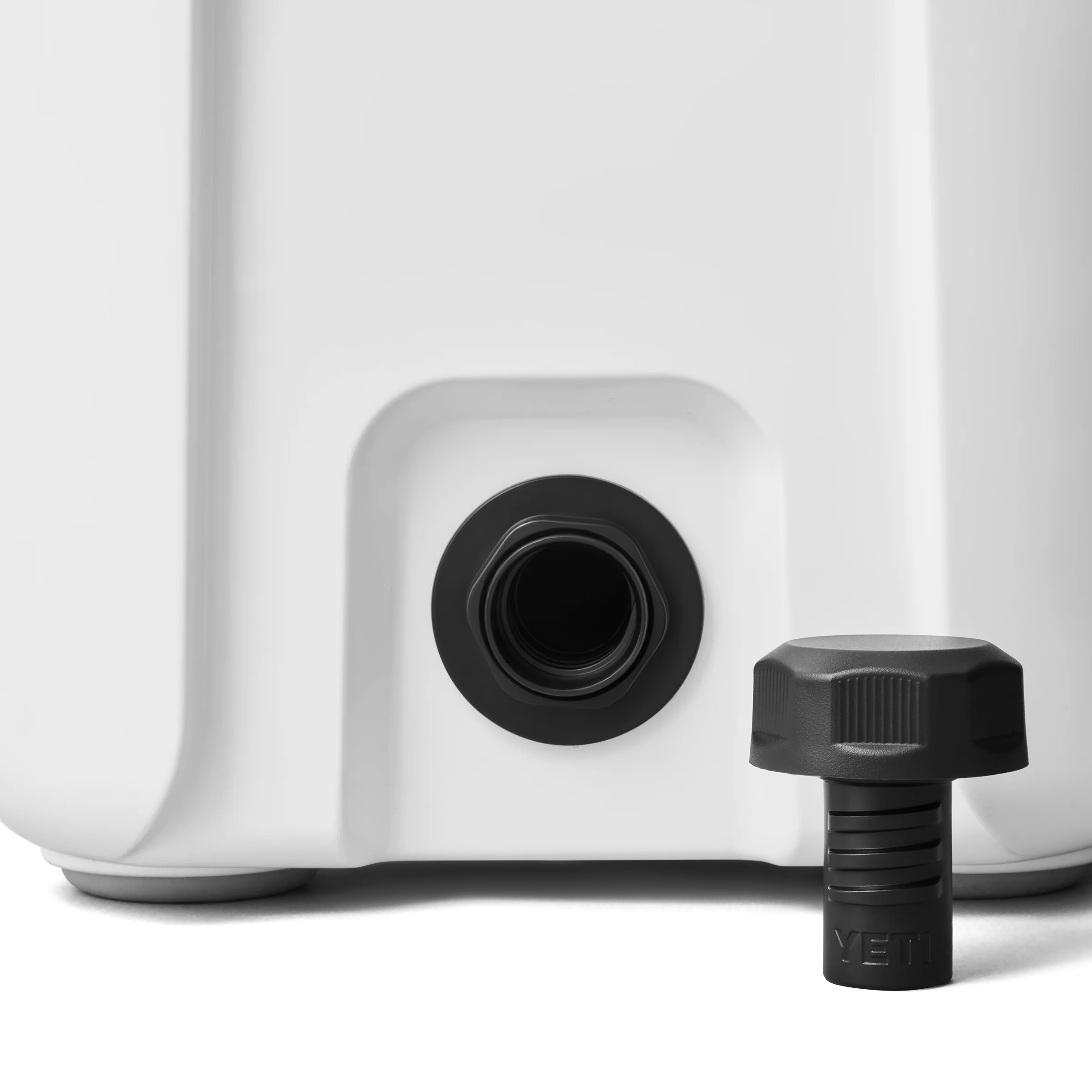 Roadie® 15 Cool Box - Image 8