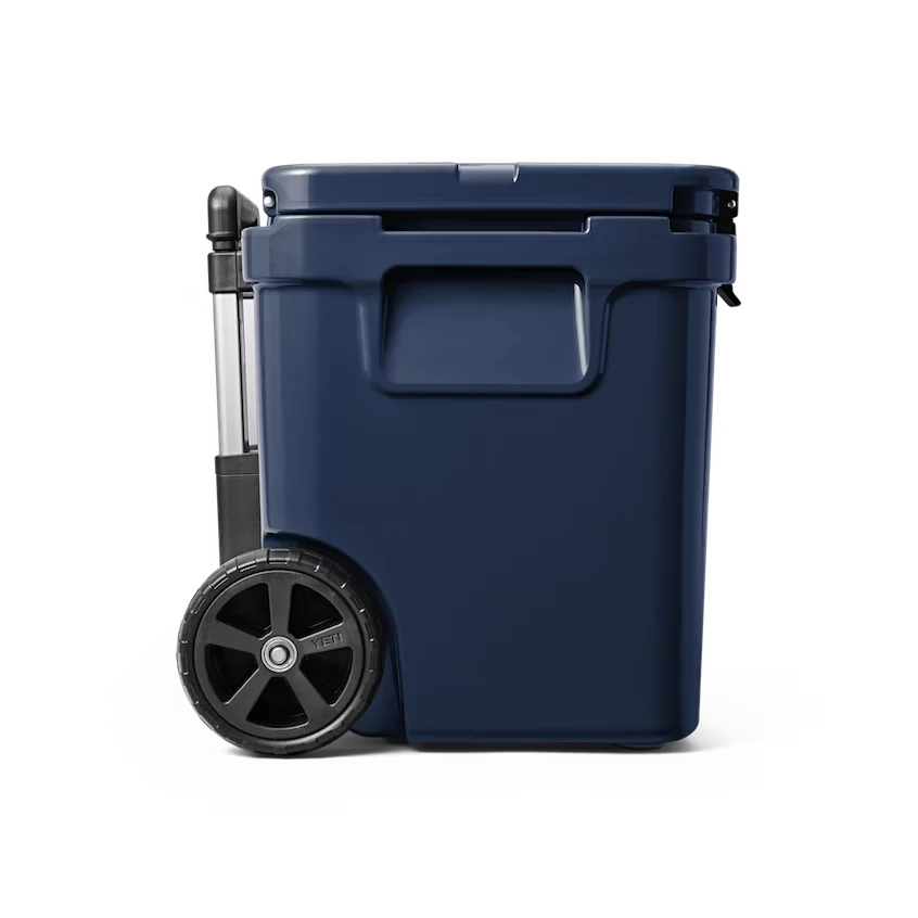 Roadie® 60 Wheeled Cool Box - Image 4